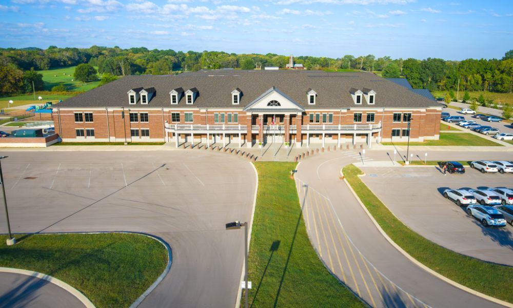 Front view of Creekside Elementary